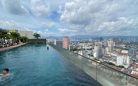 Skyfloat Infinity Hostel